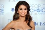 Selena Gomez,justin bieber,Santa Monica Place AVM